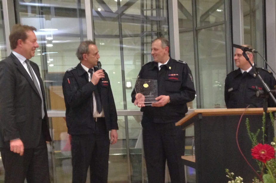 Jubiläum der Helfer für Helfer Jubiläum der Helfer für Helfer